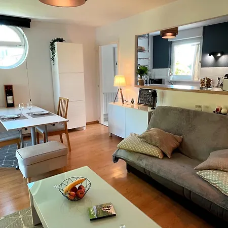 Cosy 2p - Parking - Tram - Marche De Noel A 20min דירה